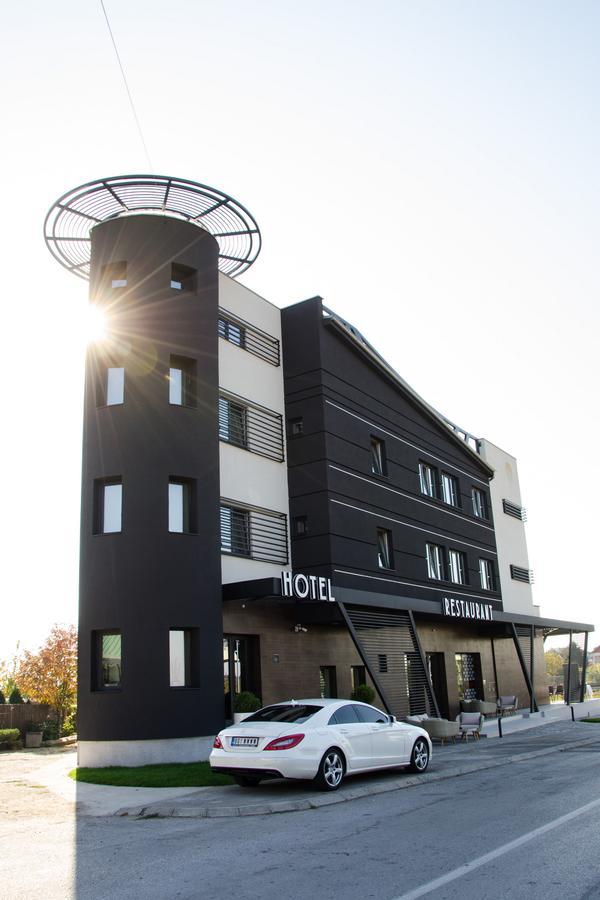 Hotel Ideo Lux Nis Exterior photo